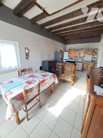 EN CAMPAGNE D YVRE L EVEQUE - PLAIN PIED
Maison 40m² comprenant 3 pièces, salon-cuisine, chamb...