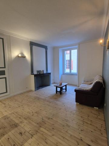 Appartement à Montbrison T2 refait à NEUF