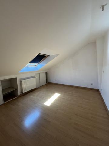 SAINT JULIEN LES VILLAS – T5 EN TRIPLEX AVEC TERRASSE ET GARAGE