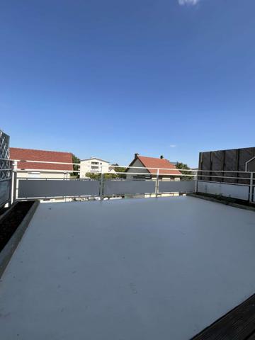 SAINT JULIEN LES VILLAS – T5 EN TRIPLEX AVEC TERRASSE ET GARAGE