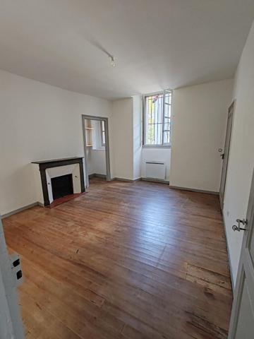 A LOUER APPARTEMENT T2 RDC - FOIX