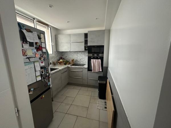 Royan (17200) 

bel appartement royan avec apercu mer