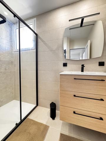 CHAMBRE EN COLOCATION - NEUVE - CLIMATISATION