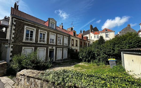 Immeuble à vendre    6 pièces •  Boulogne-sur-Mer