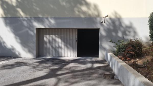 Cagnes-sur-Mer - Avenue des Chênes - Place de parking à louer