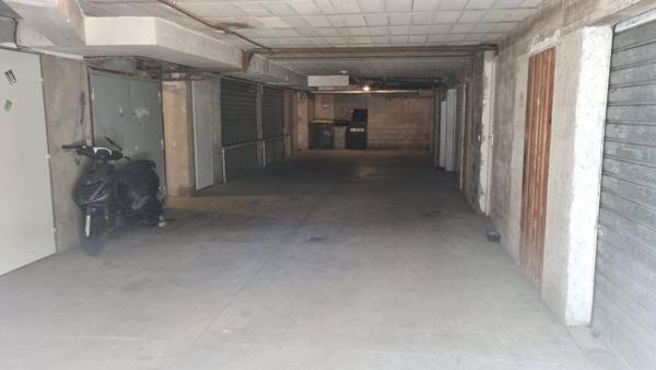 Cagnes-sur-Mer - Avenue des Chênes - Place de parking à louer