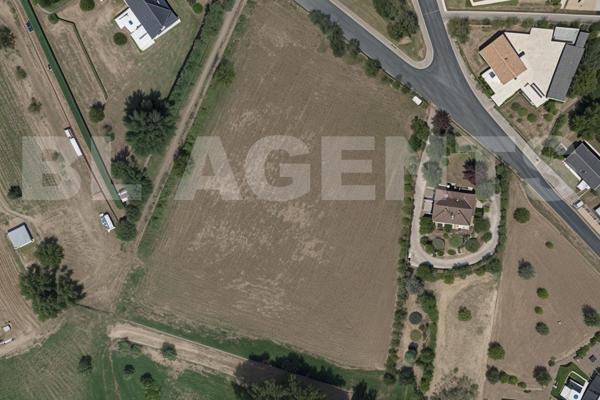 Terrain constructible 7700 m² Proche CHINON