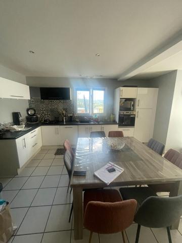 APPARTEMENT T4 + garage+ terrain - PAS DE FRAIS D'AGENCE