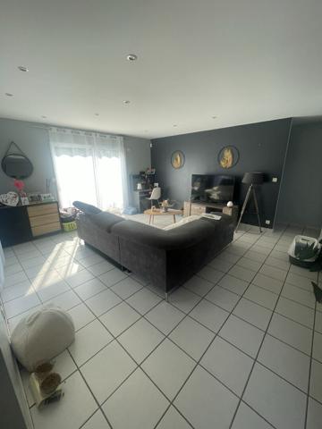 APPARTEMENT T4 + garage+ terrain - PAS DE FRAIS D'AGENCE