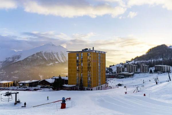 INVESTISSEMENT LOCATIF – ORCIÈRES – Résidence de tourisme Belambra Clubs « Le Roc Blanc » - 7,37 % de rentabilité