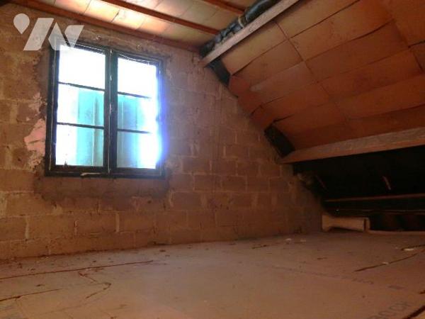 MAISON T3 à rénover, env. 73m2 habitables, comprenant :
. en rez-de-sol : garage, chaufferie, ...