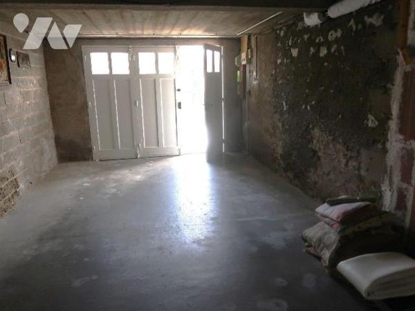 MAISON T3 à rénover, env. 73m2 habitables, comprenant :
. en rez-de-sol : garage, chaufferie, ...