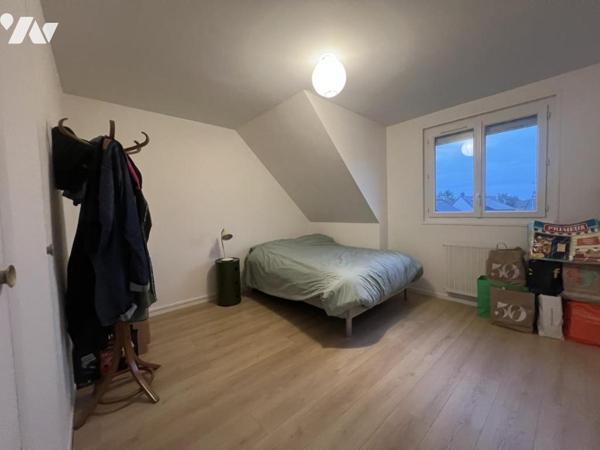 CAEN RIVE GAUCHE - Quartier résidentiel - Maison - 3 chambres - bureau - Garage - Terrain.