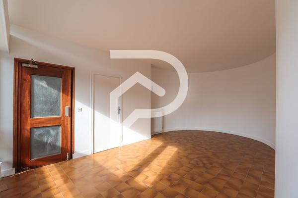 Immeuble 10 pièces 218.59 m2