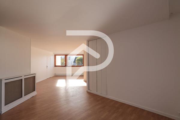 Immeuble 10 pièces 218.59 m2