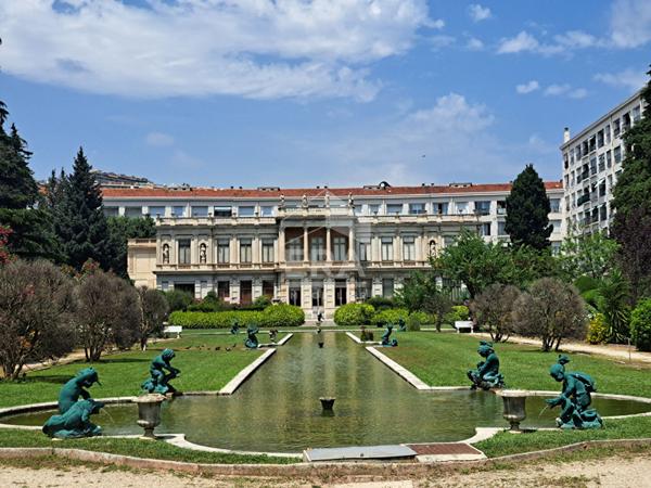 NICE Bas Fabron  dernier étage 3 pièces 71 m2 VUE MER