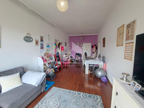 NICE Bas Fabron  dernier étage 3 pièces 71 m2 VUE MER