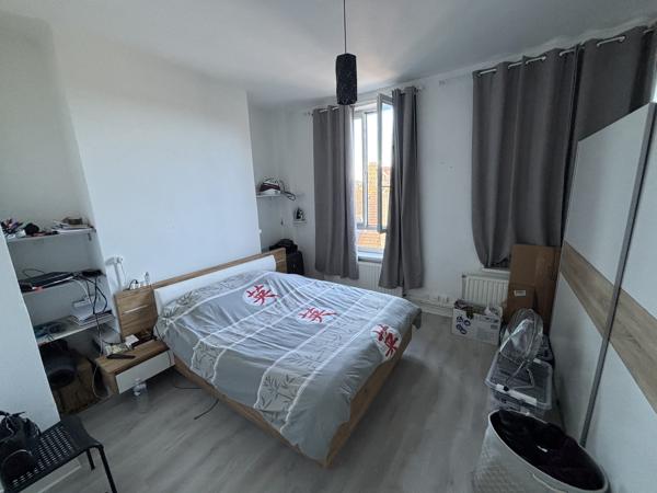 Investissement locatif: Dunkerque centre, appartement de 48m2, une chambre + cellier + cave.