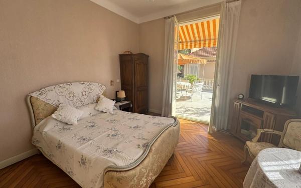 Maison à vendre    5 pièces •  Nice
