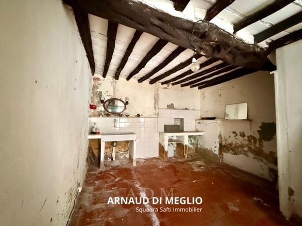 Appartement à rénover dans la vieille ville de Bonifacio