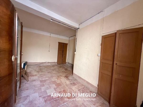 Appartement à rénover dans la vieille ville de Bonifacio