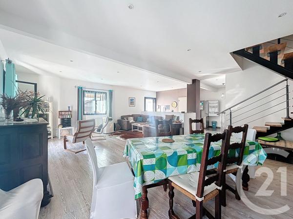 Maison à vendre  5 pièces - 157,65 m 2   GUJAN MESTRAS  - 33