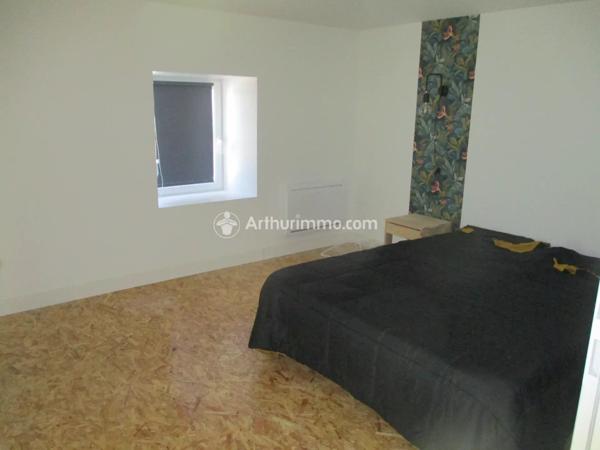 Location Appartement 2 pièces 63 m2 à Saint-Jean-d'Angély