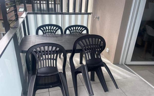 Appartement à louer    3 pièces •  Gex