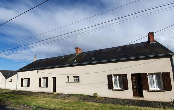 Corps de ferme Luant 7 pièce(s)  + granges + dépendances sur 2 ha