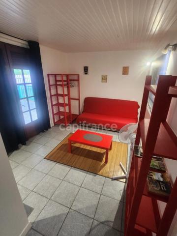 SUR LES HAUTEURS DE STE LUCE-UNE RESIDENCE DE 5 APPARTEMENTS- PISCINE- VUE MER DES CARAIBES