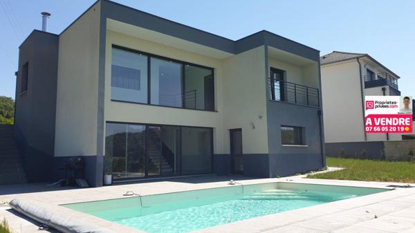 Maison 8 pièces de 213 m²