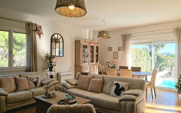 Maison à vendre    5 pièces • 132,41 m2 Fréjus