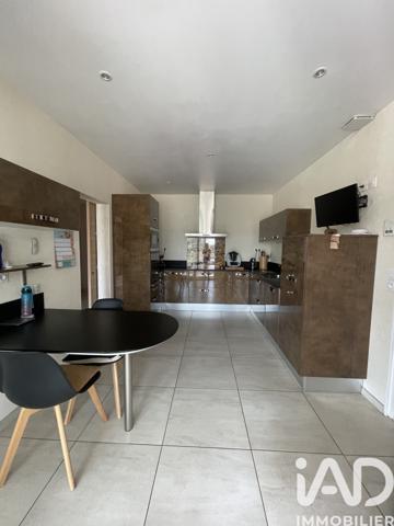 Maison à vendre 5 pièces 159 m² Coutras