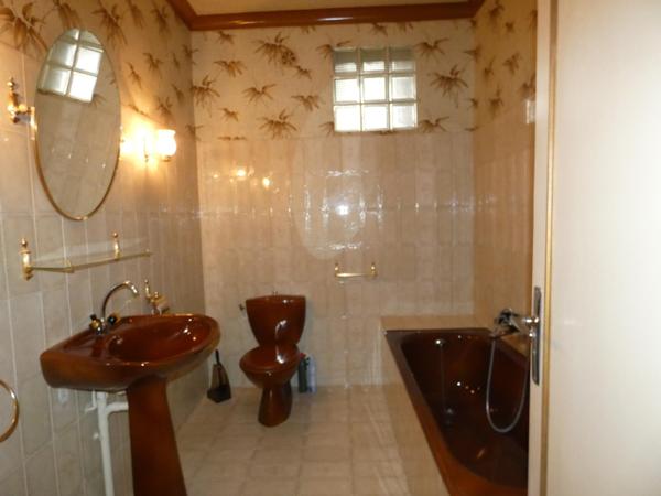 Belle propriétée à rénover avec dépendances sur terrain constructible de 2970m²