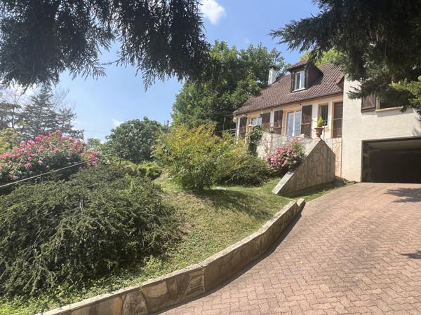 Vaux-sur-Seine (78740) Maison 130m² sur sous/sol total - Terrain 1050m² -