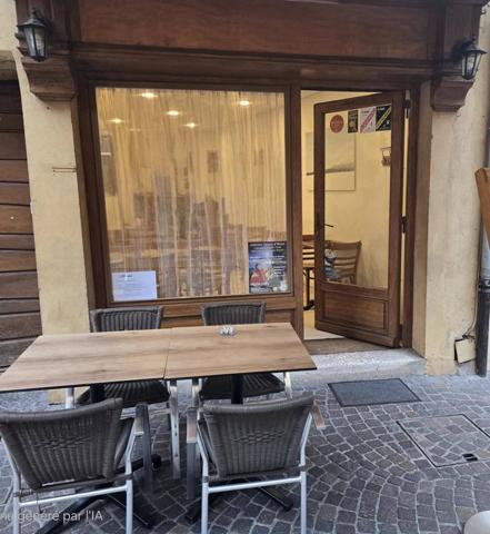 EMPLACEMENT N°1 – Restaurant à vendre – Centre historique Annecy
