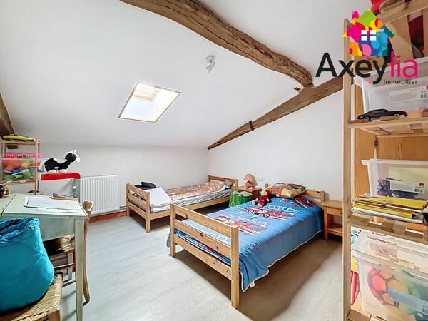 Mably (42300) A VENDRE - SECTEUR MABLY - ANCIEN CUVAGE RÉNOVÉ AVEC 5 CHAMBRES, GRANGE ET TERRAIN