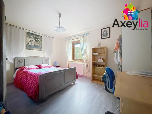 Mably (42300) A VENDRE - SECTEUR MABLY - ANCIEN CUVAGE RÉNOVÉ AVEC 5 CHAMBRES, GRANGE ET TERRAIN