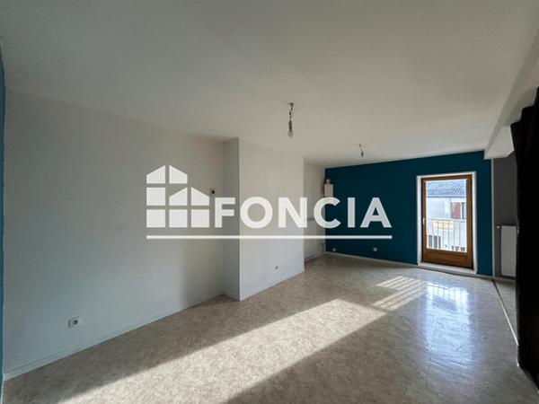 Location Appartement 4 pièces 81.43 m² - La Francheville 08000