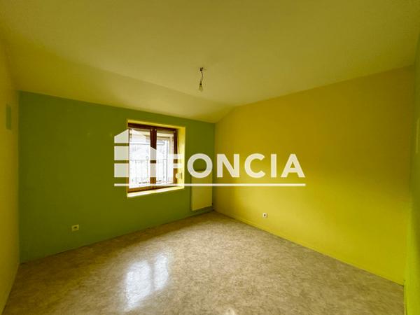 Location Appartement 4 pièces 81.43 m² - La Francheville 08000