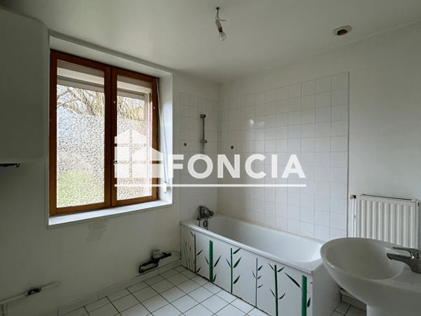 Location Appartement 4 pièces 81.43 m² - La Francheville 08000