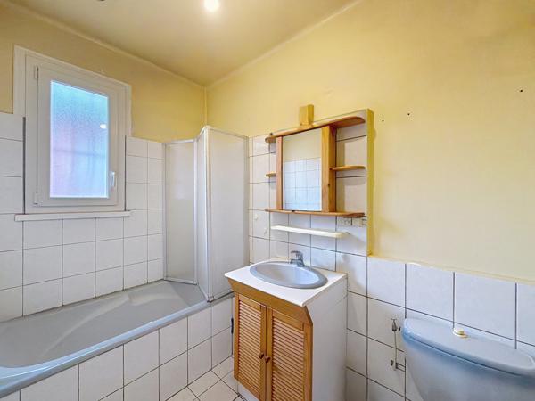 Lyon (69008) Maison 100 m² à fort potentiel – Division possible – Lyon 8