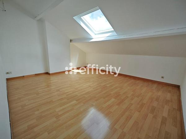 Appartement
         2 pièces
        - 40 m² Exclusivité 140 000 € *