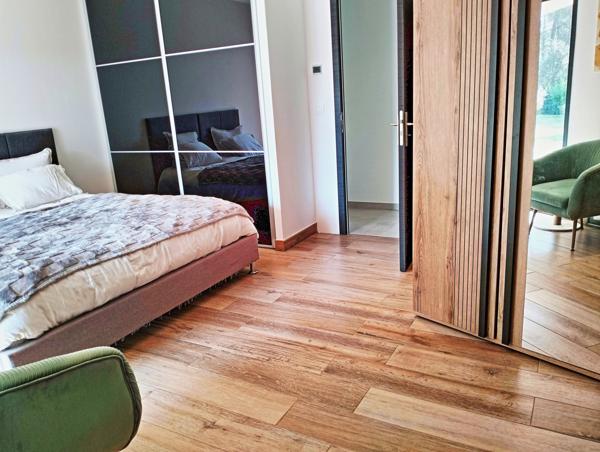 Draguignan (83300) Superbe villa d'architecte de 250 m² + sous sol et garage sur 4000 m² de terrain plat