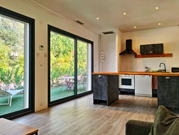 Draguignan (83300) Superbe villa d'architecte de 250 m² + sous sol et garage sur 4000 m² de terrain plat