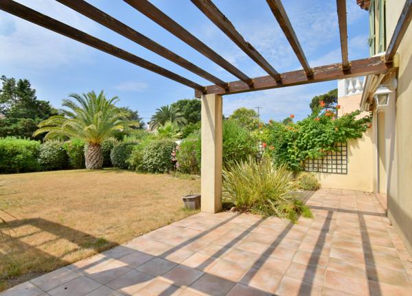 Fréjus (83370) VILLA ST AYGULF, Plages, port et commerces à pied