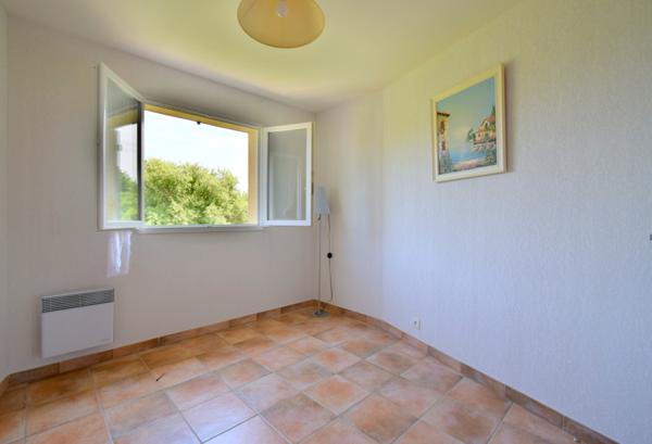 Fréjus (83370) VILLA ST AYGULF, Plages, port et commerces à pied