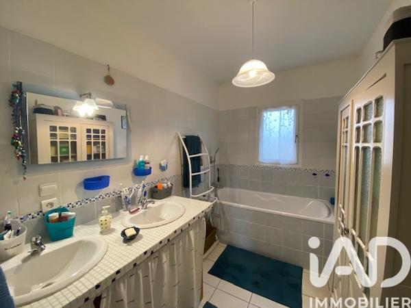 Maison à vendre 7 pièces 117 m² Champagné-les-Marais