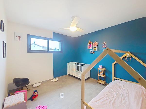 A vendre Maison de plain pied 4 chambres, mezzanine, piscine et garage