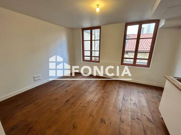 Location Studio 30 m² - 9 RUE DELESCLUZE Limoges 87000